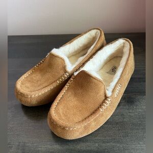 UGG Women’s Ansley slippers